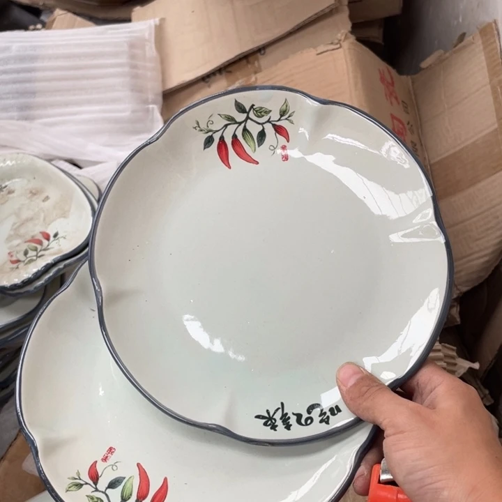 陶瓷盘子碗砂锅都有
