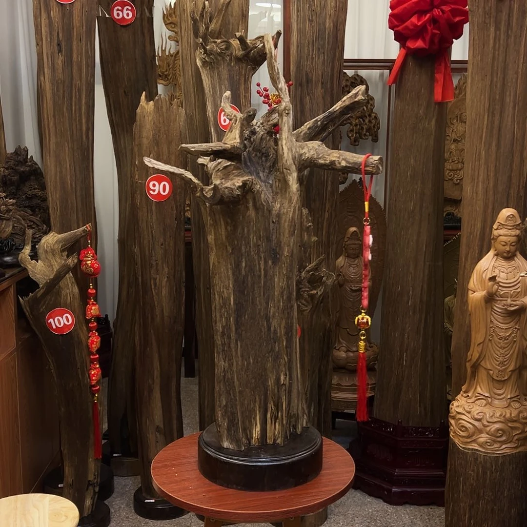 沉香摆件长****哥沉香摆件➕底座