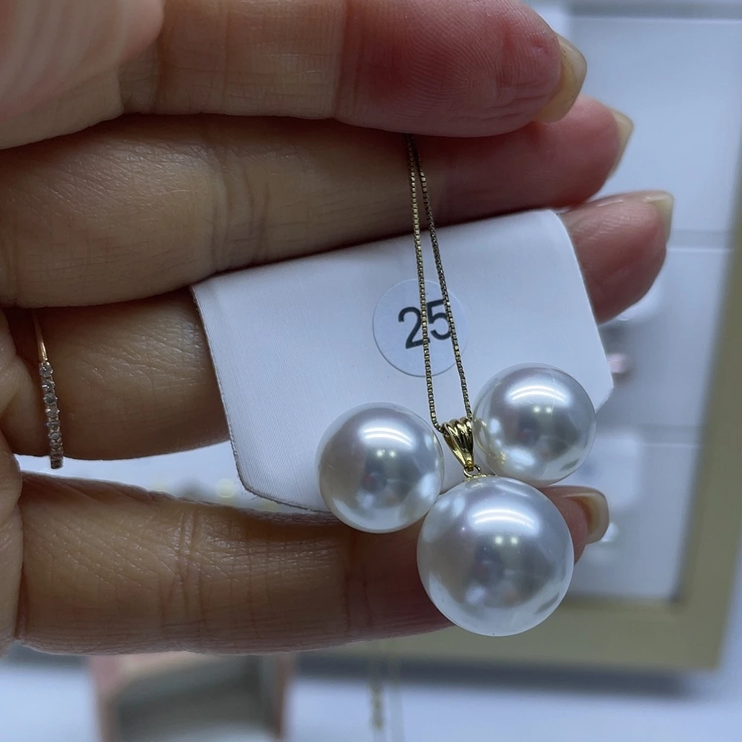 淡水珍珠颈饰18K金镶嵌