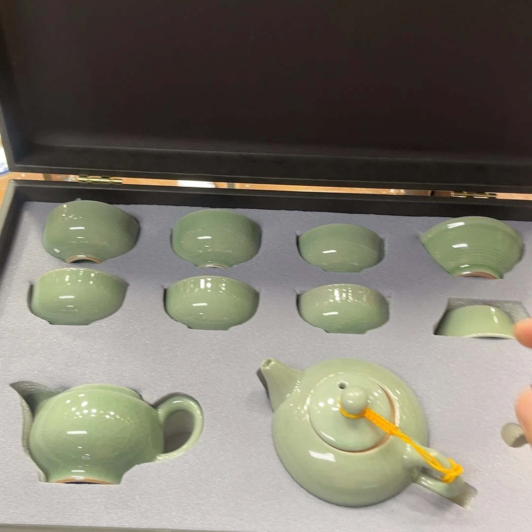 孤品茶具套装等。