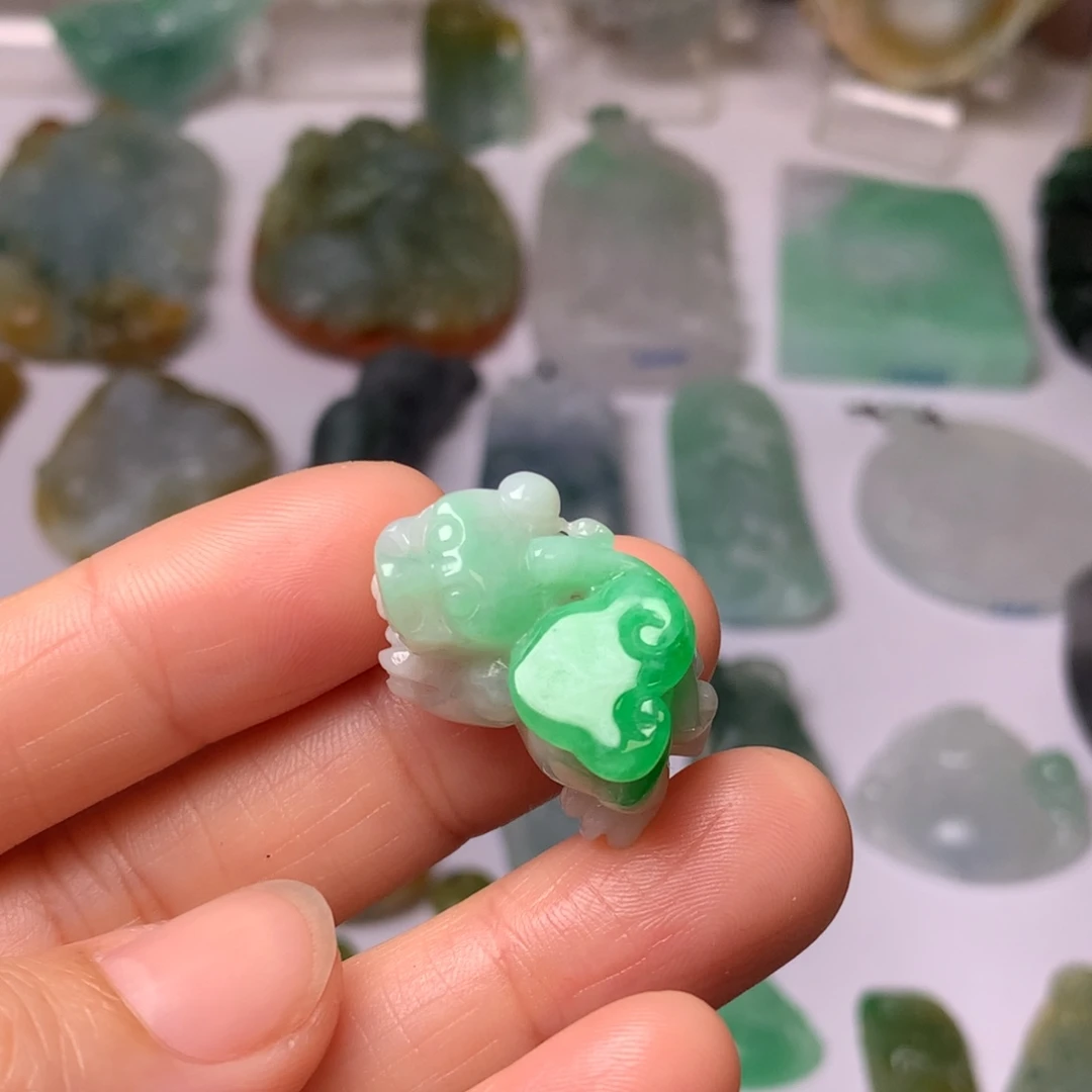 定制翡翠未镶嵌翡翠