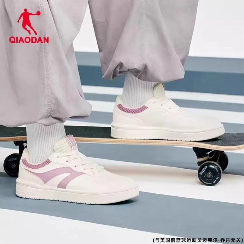 乔丹官方正品女鞋板鞋2025夏季新款轻便休闲小白鞋女士低帮运动鞋