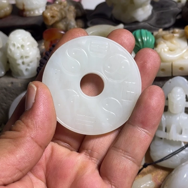 老***L和田玉未镶嵌吊坠(不含链)