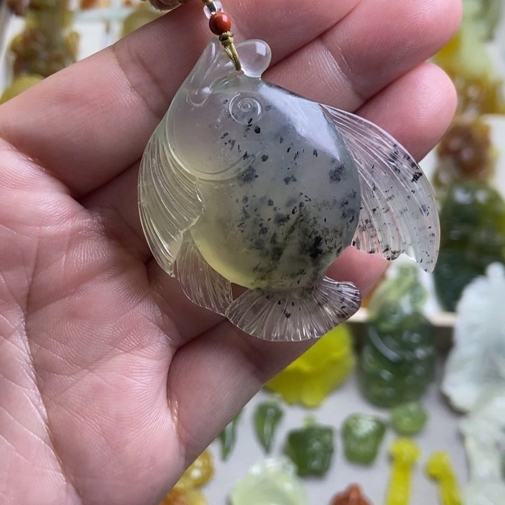 未镶嵌蛇纹石玉挂件