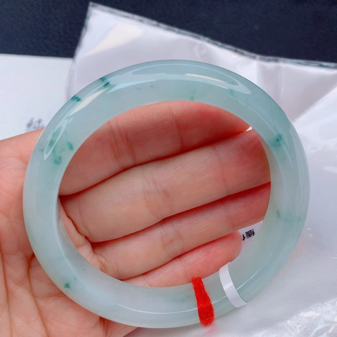 翡翠未镶嵌手镯58圈