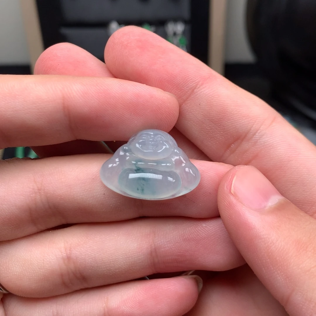 翡翠未镶嵌颈饰你是