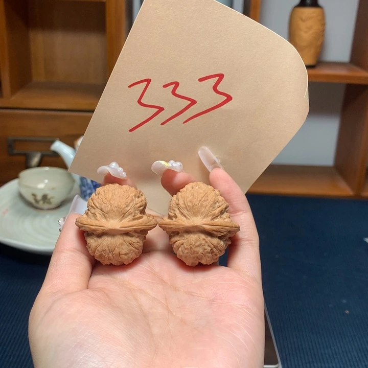 吊坠文玩核桃血麒麟