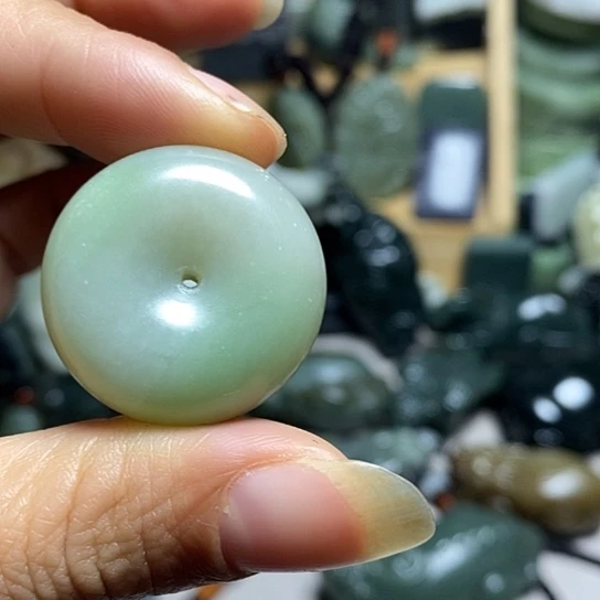 未镶嵌和田玉（糖玉）珠宝半成品