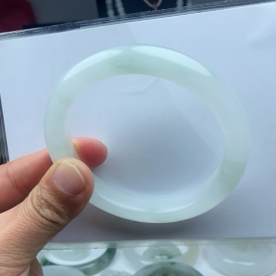 石英质玉（金丝玉）手镯未镶嵌用****6