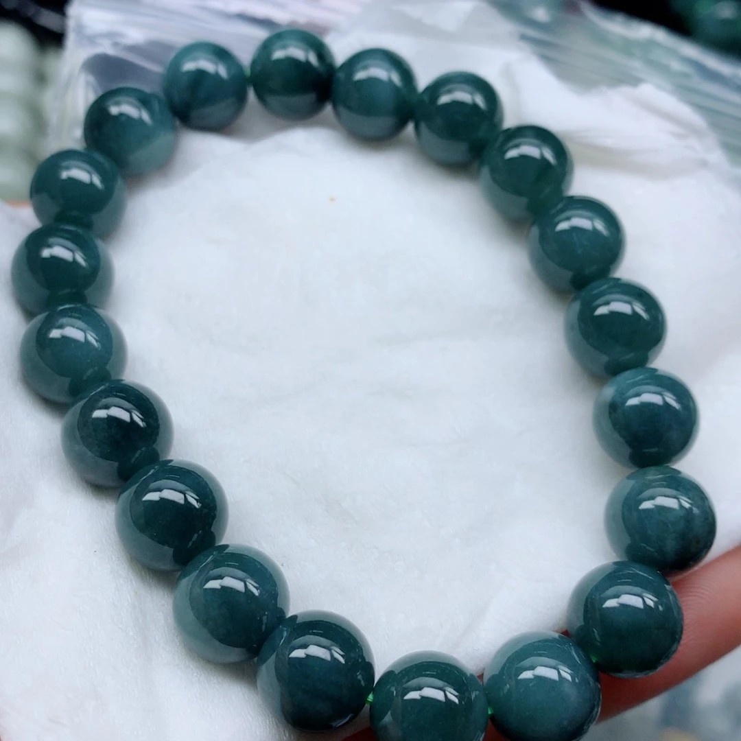 翡翠颈饰未镶嵌手串