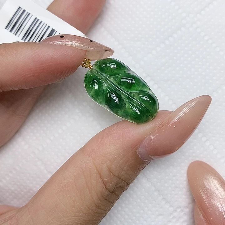颈饰18K金镶嵌翡翠