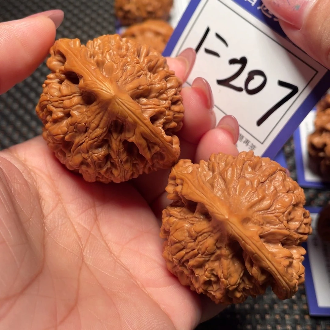 桃核把件207号官帽50