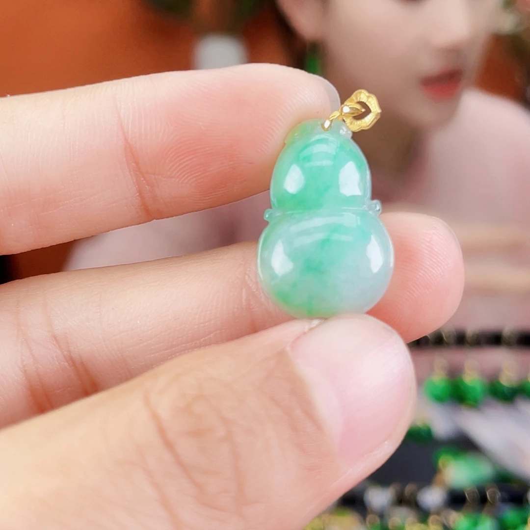 翡翠18K金镶嵌耳饰