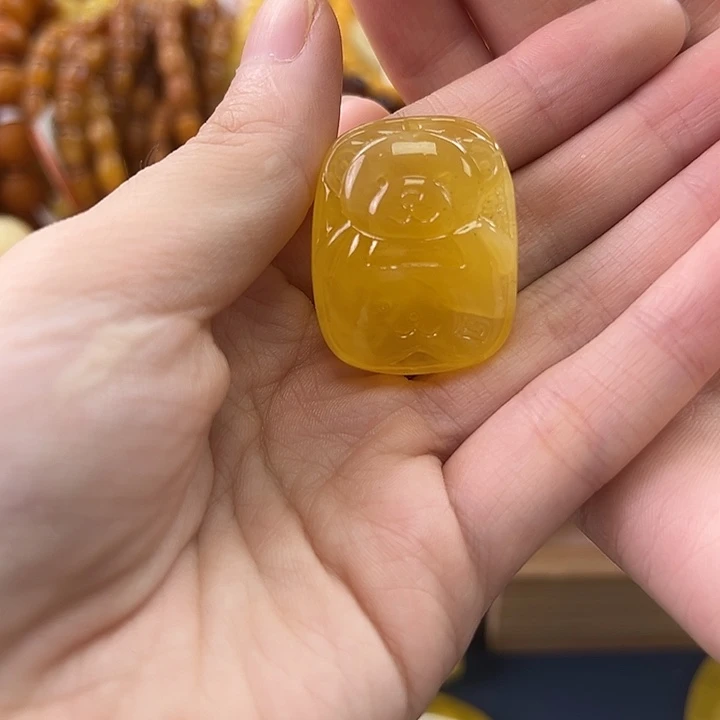 未镶嵌琥珀珠宝奇石