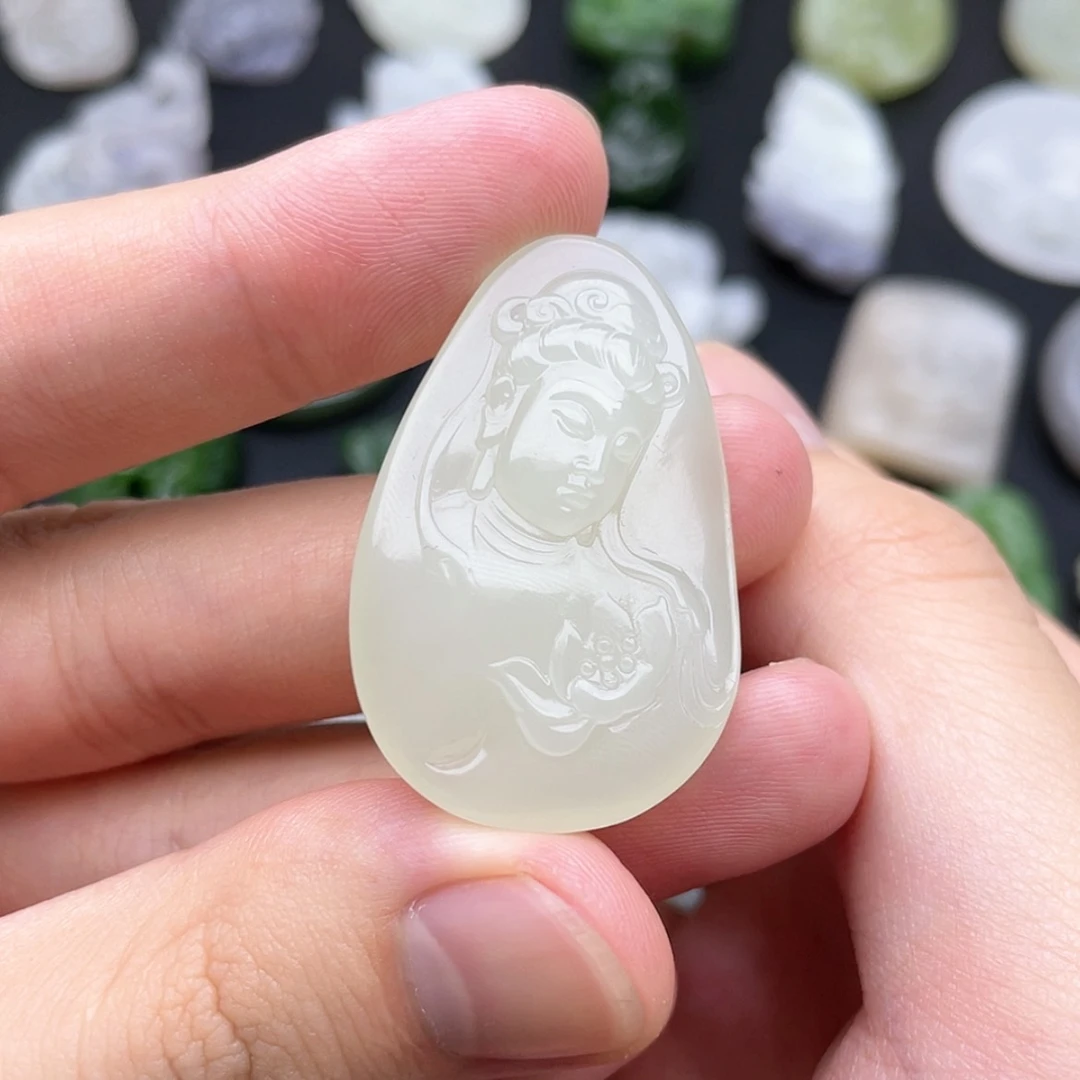 【闪购商品】颈饰未镶嵌和田玉