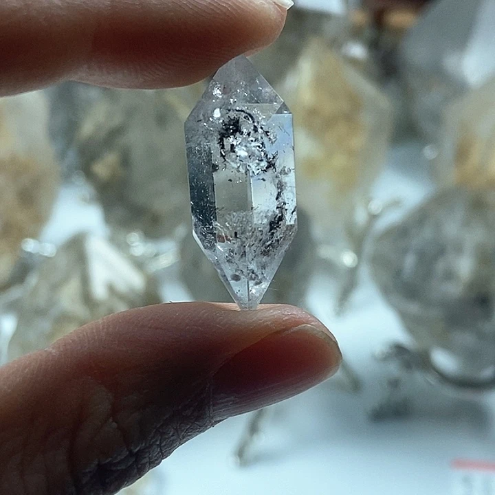 水晶颈饰合金水胆闪灵