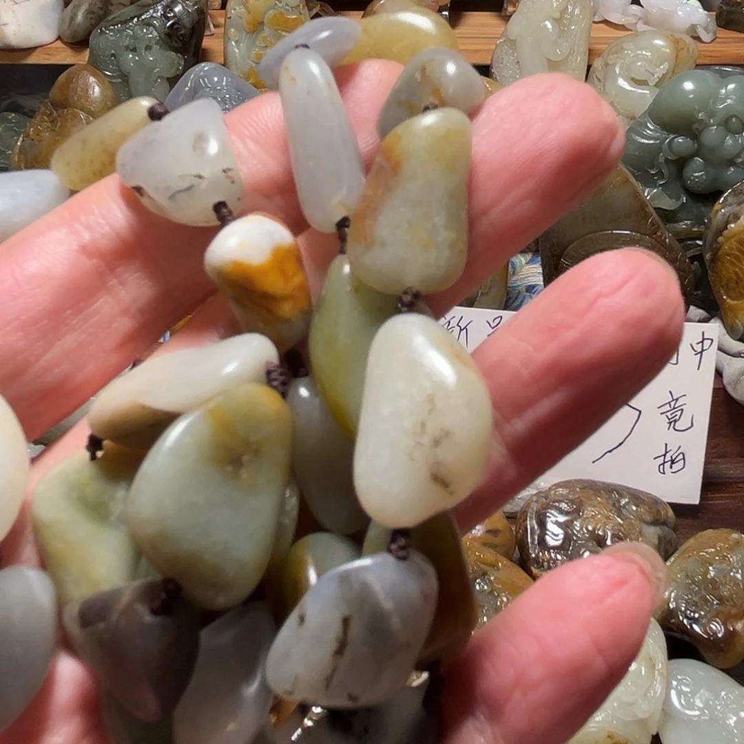 和田玉（子料）未镶嵌车挂嘿*呼