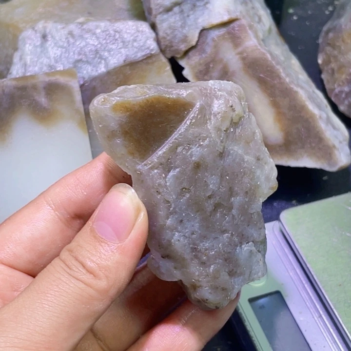 未镶嵌和田玉珠宝半成品