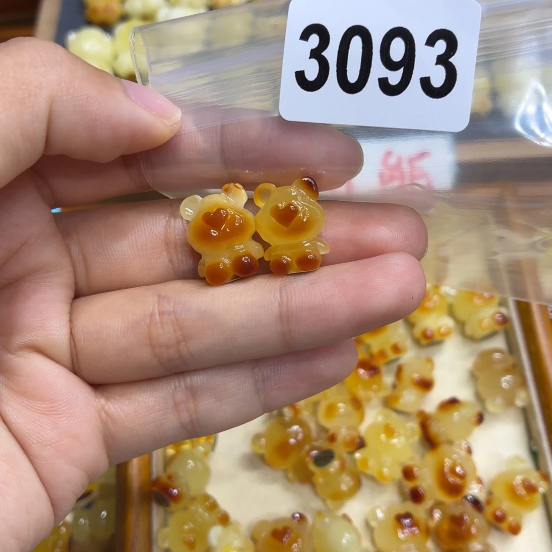 妮***h琥珀未镶嵌珠宝奇石
