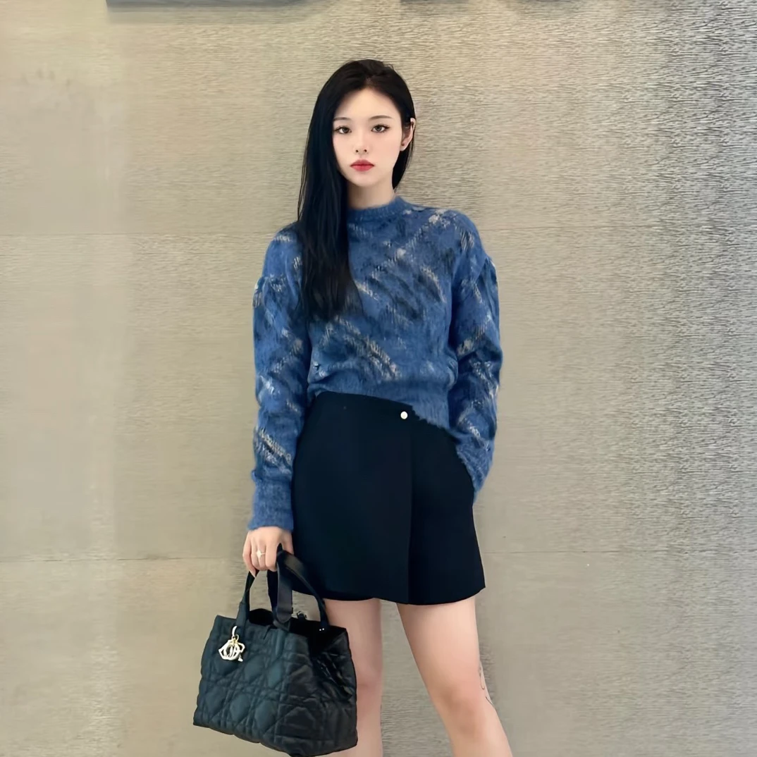 未使用 DIOR/迪奥 E600853/蓝色短款毛衣女装/尺码36码