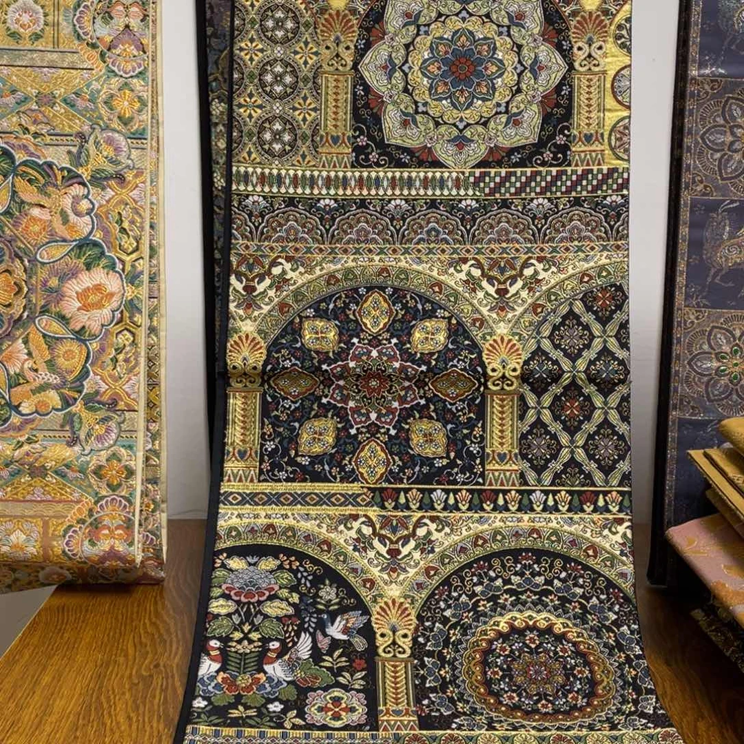 织绣织锦缎，织锦缎