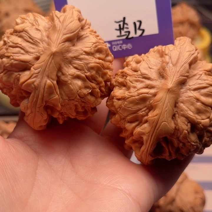 吊坠文玩核桃清**月文玩核桃13