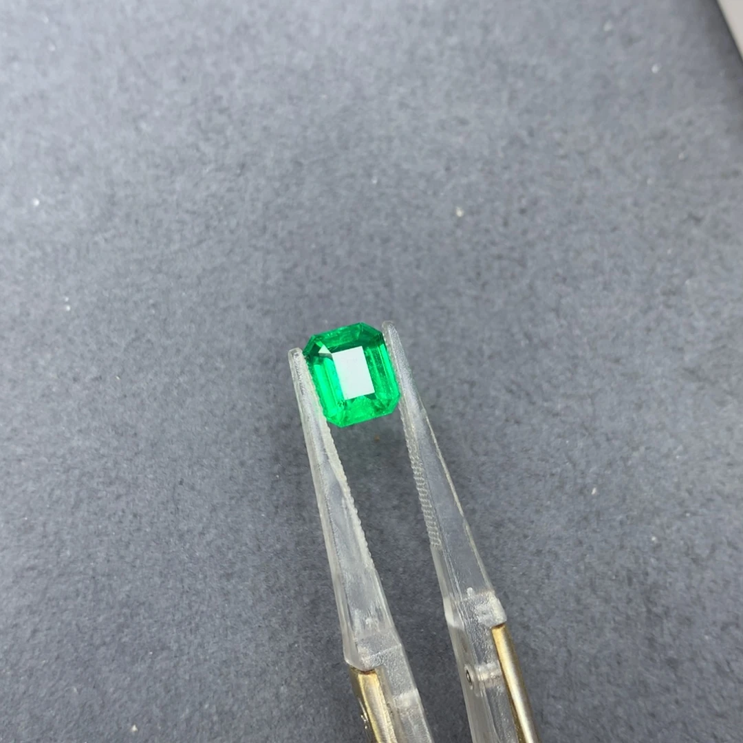 祖母绿裸石1.22ct巴西祖母绿 GUILD VB 微油