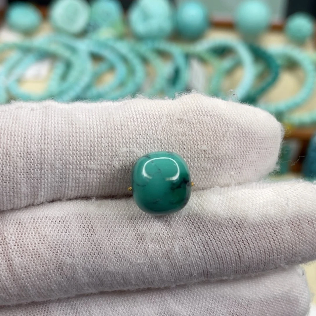 绿松石未镶嵌挂件