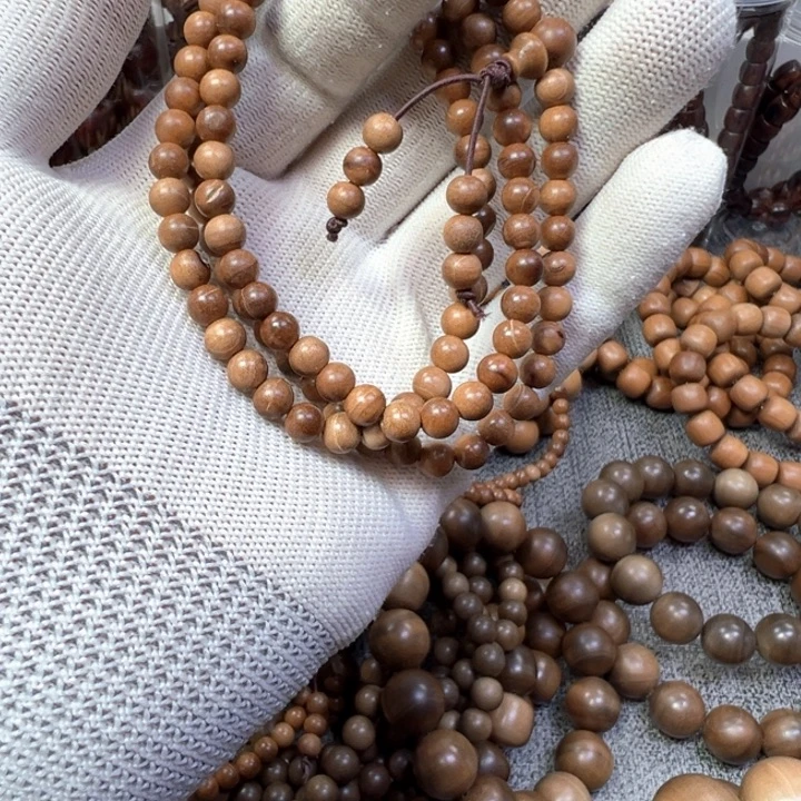 风***俚木檀香木0.8……108……瑕疵