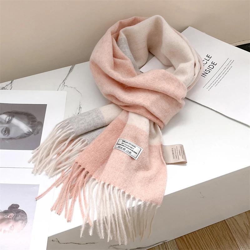 送女朋友老婆闺蜜女生生日礼物纯羊毛围巾围脖轻奢礼盒装实用惊喜