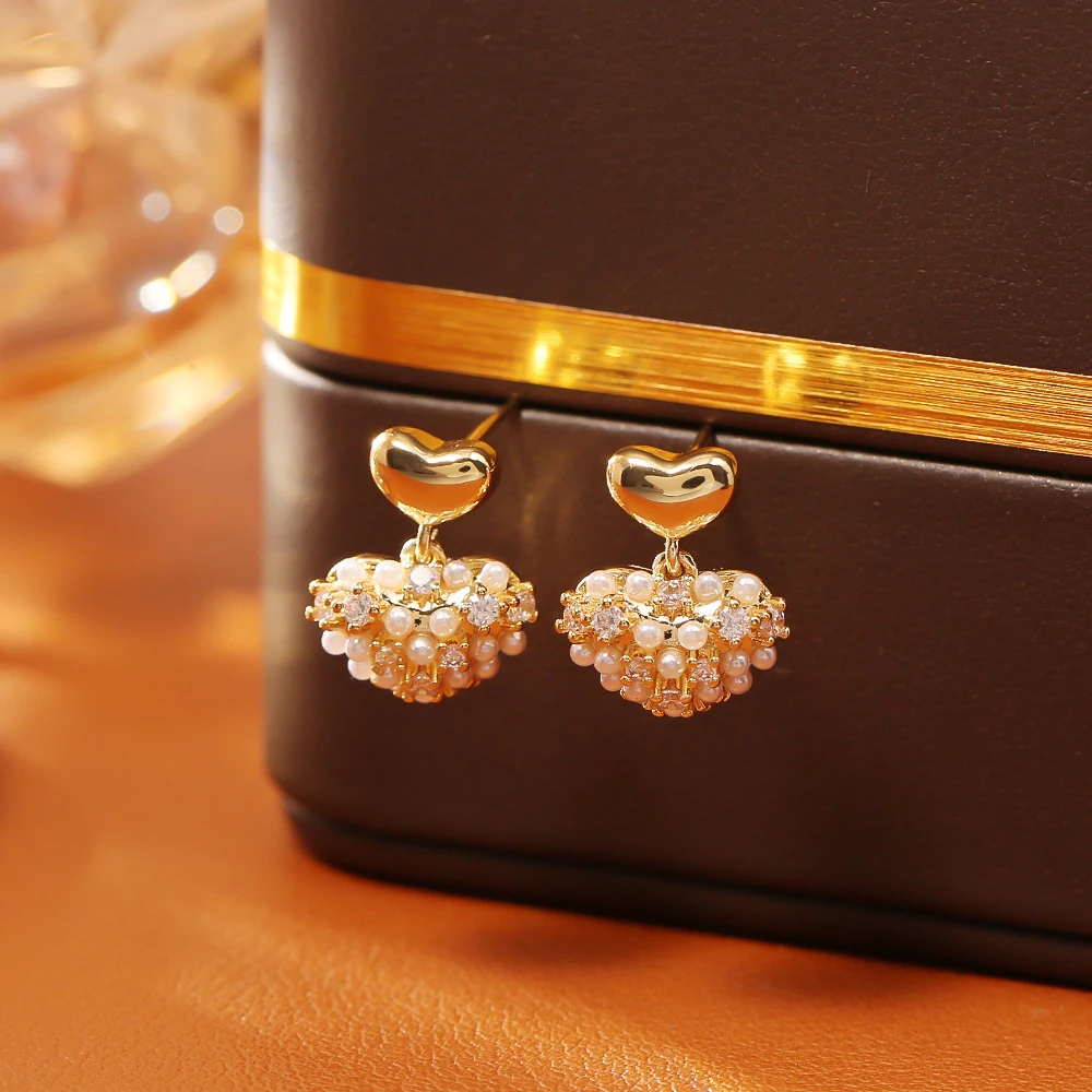 铜合金锆石耳饰心连心锆石耳钉时尚高级感精致浪漫耳饰百搭甜美温