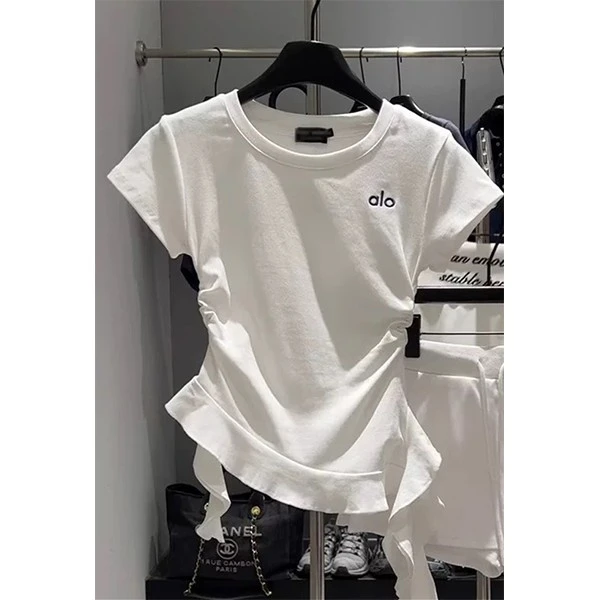 【字母刺绣圆领不规则下摆荷花边短袖】2025夏季收腰显瘦T恤女