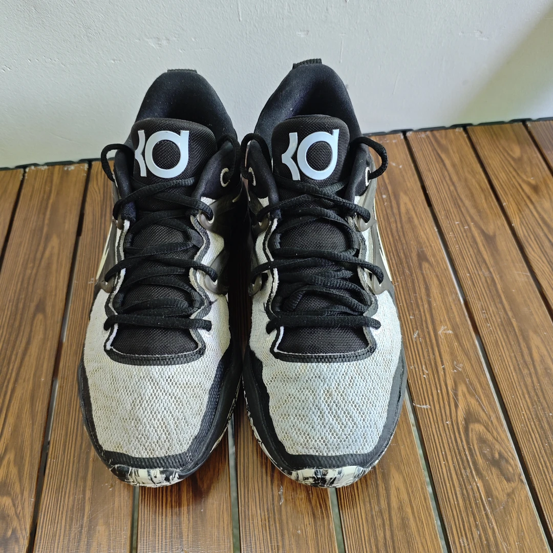 40.5 码  KD15 篮球鞋