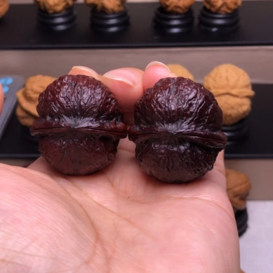 文玩核桃把件青**衿粗筋虎头七彩地闷24