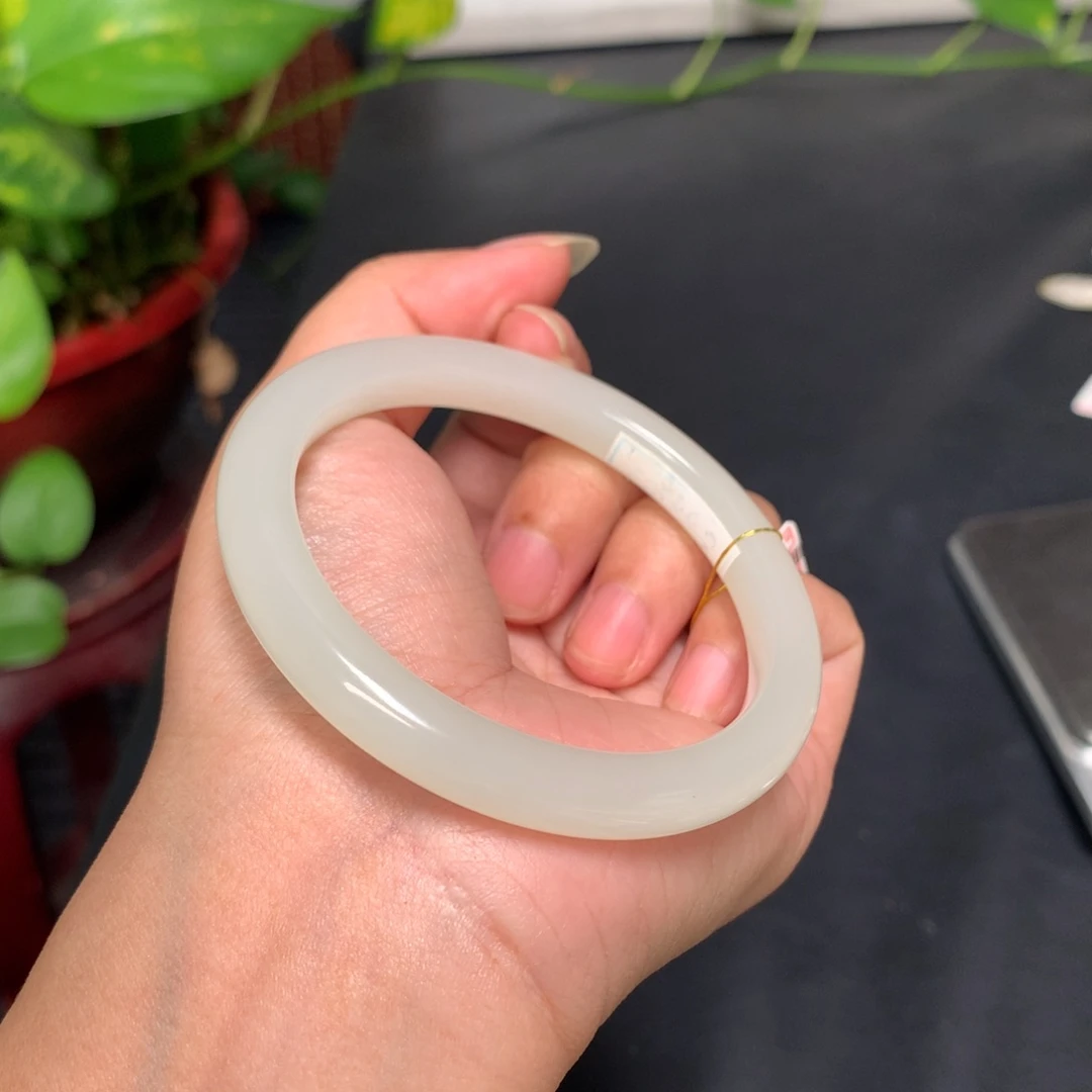 未镶嵌手镯和田玉M**o57