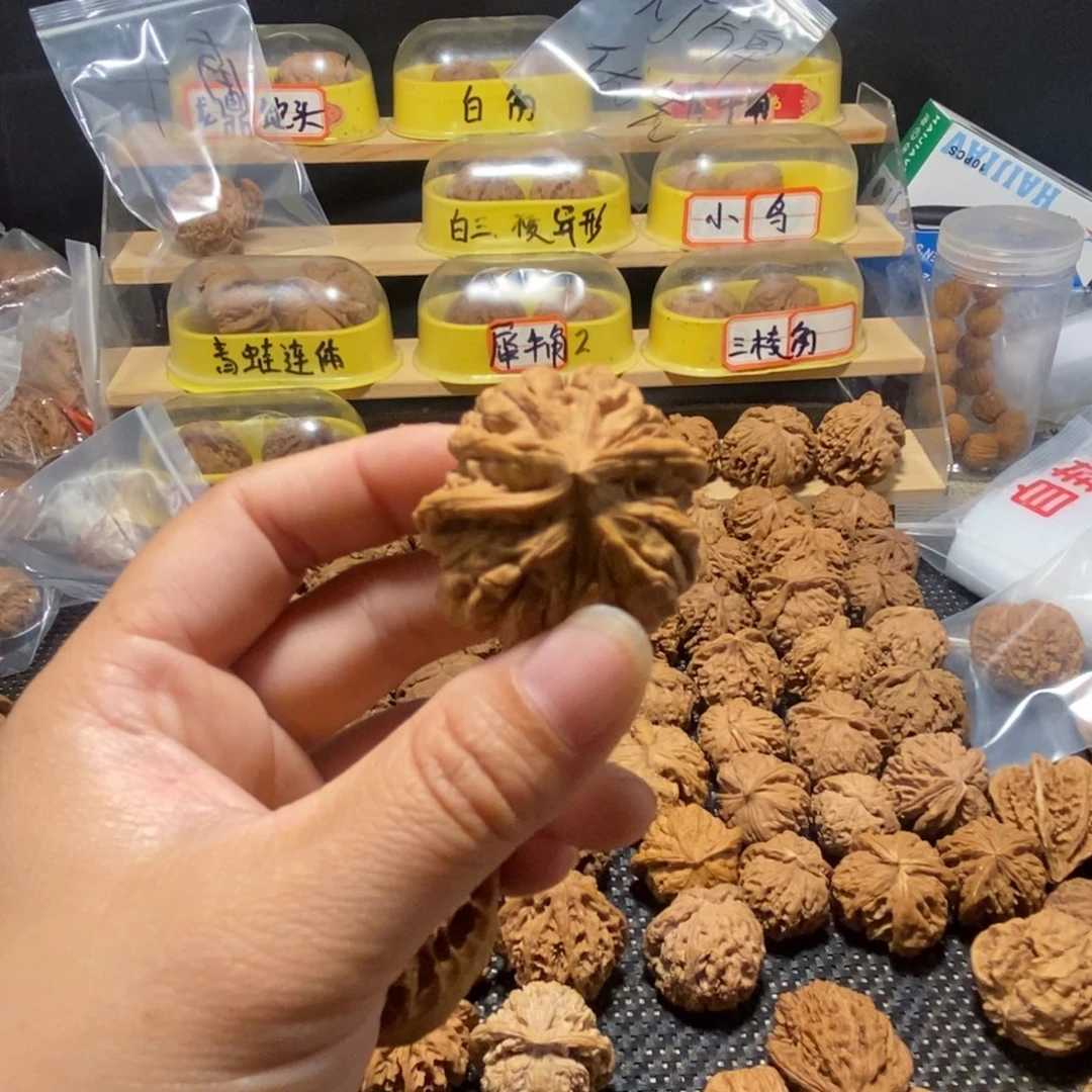 文玩核桃吊坠鲁**吃核桃异形
