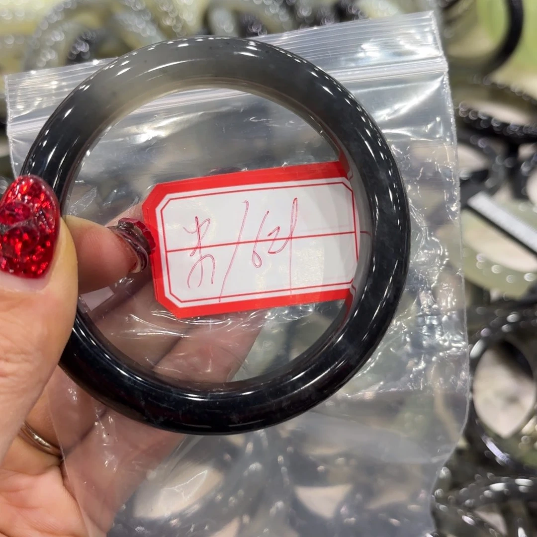 蛇纹石玉手镯未镶嵌米*