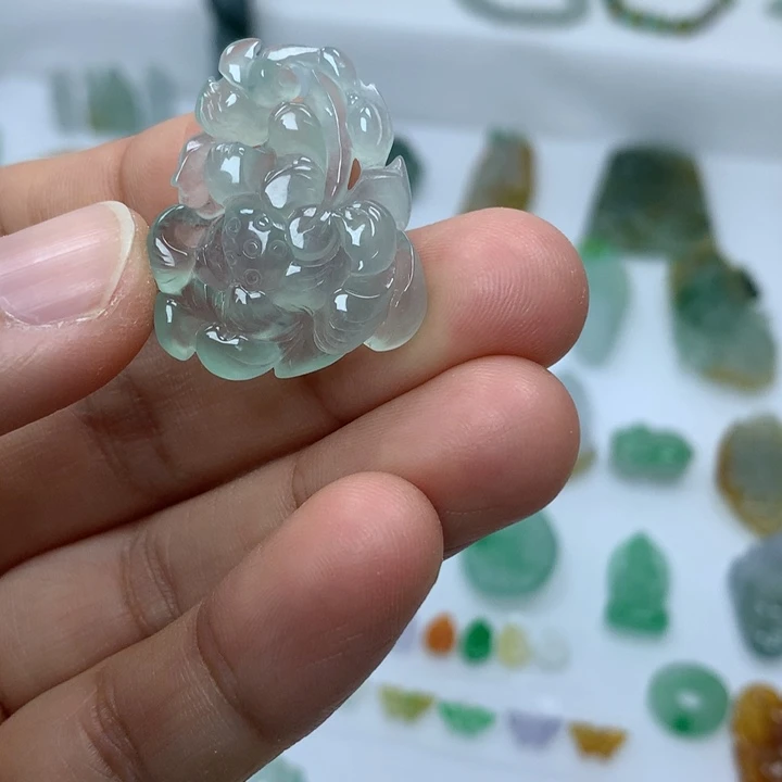 吊坠(不含链)未镶嵌翡翠