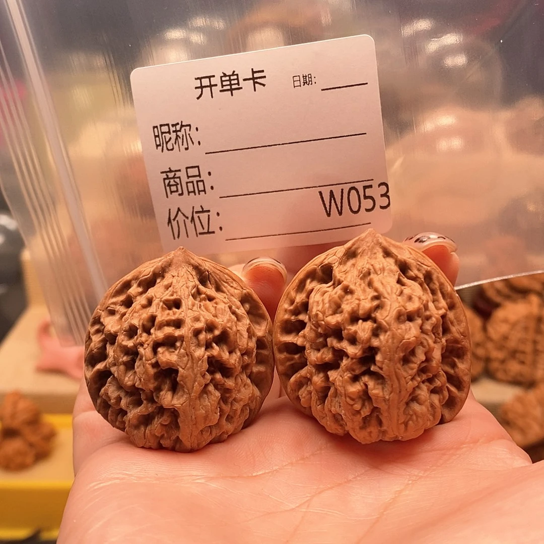 文玩核桃把件精品课程的教学与研究工作者