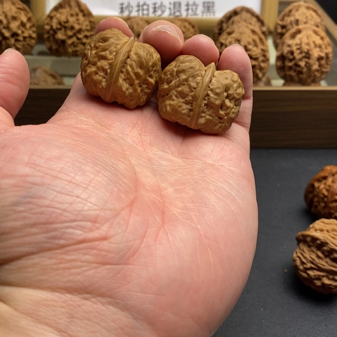 文玩核桃吊坠子母对蛤蟆头