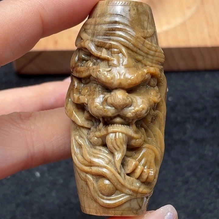 琥珀未镶嵌珠宝奇石貔貅