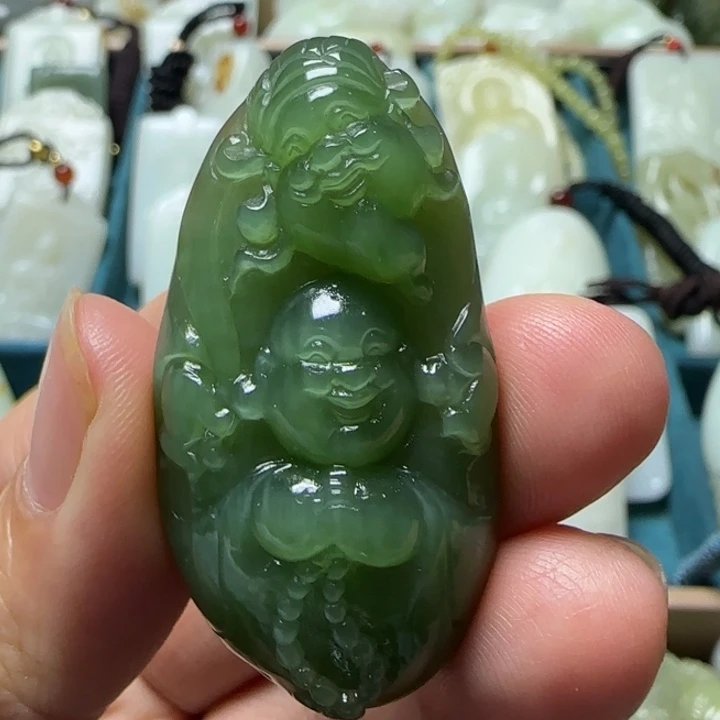 L***落和田玉（糖玉）未镶嵌颈饰