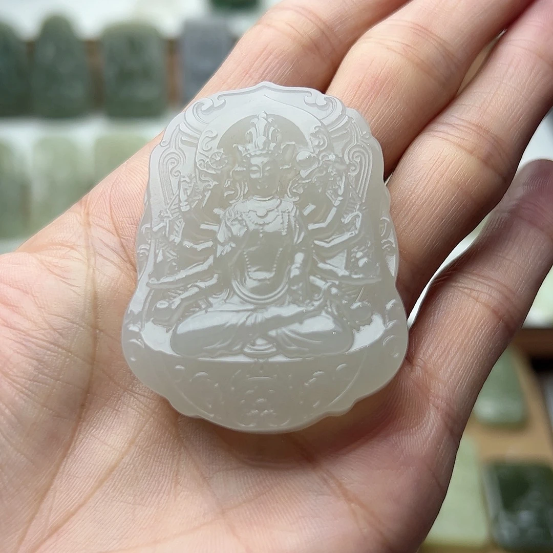 厚****和田玉未镶嵌颈饰