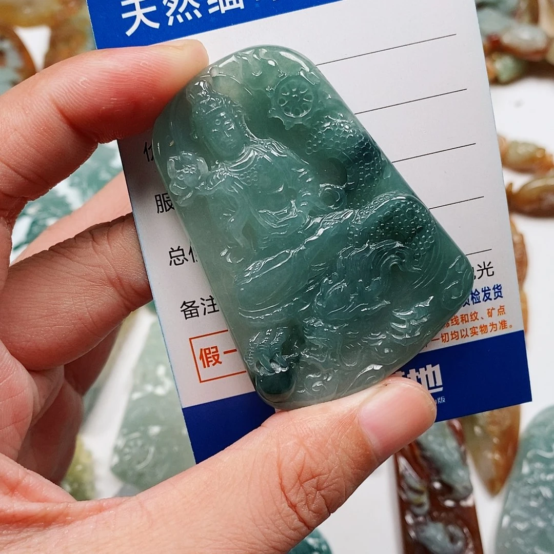 颈饰未镶嵌翡翠御龙观音
