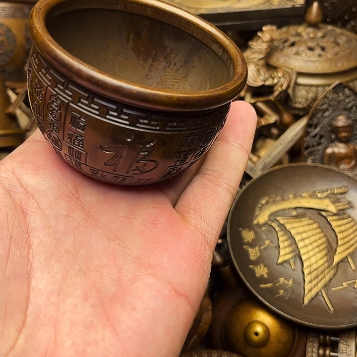 精美铜器做工精湛