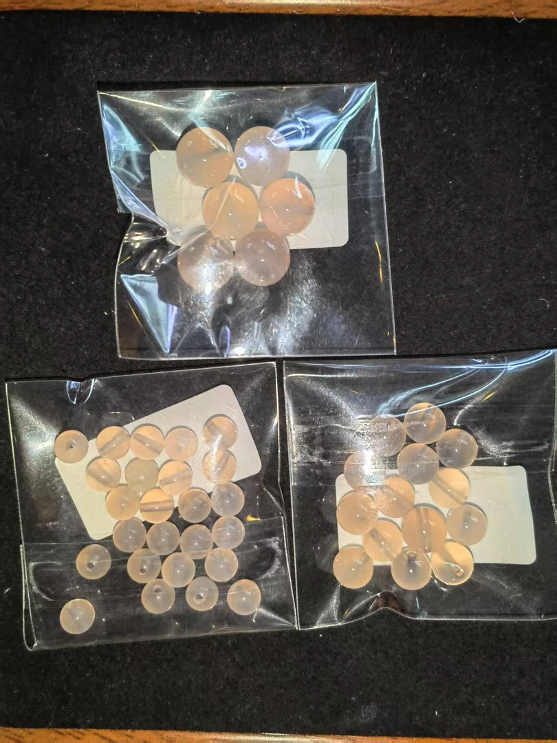 福袋  保山荔枝冻散珠尺寸颜色数量随机，随机发一袋