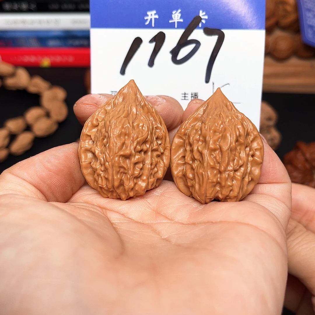 吊坠桃核野鸡30尺。 无刀