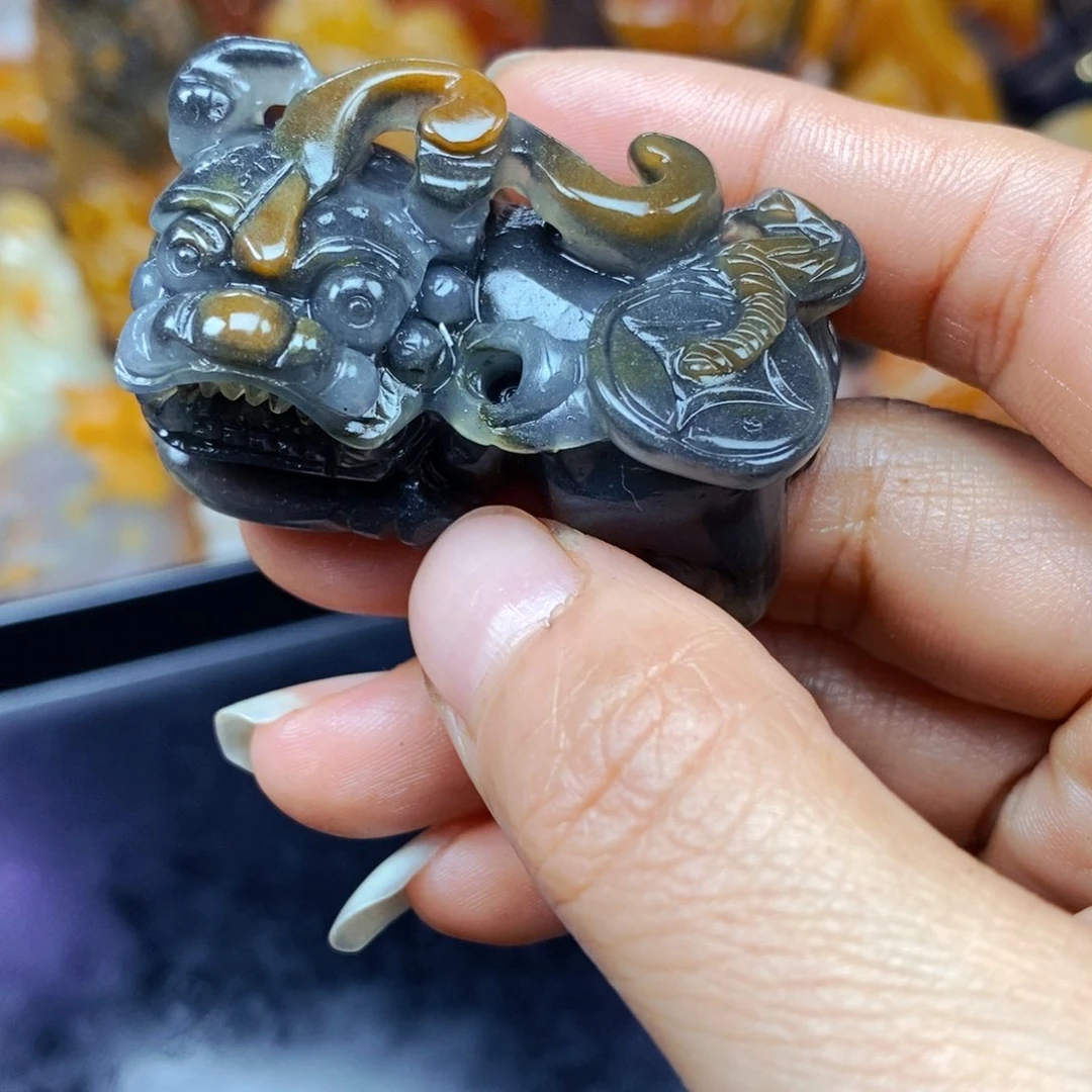 石英质玉（黄龙玉）未镶嵌吊坠(不含链)