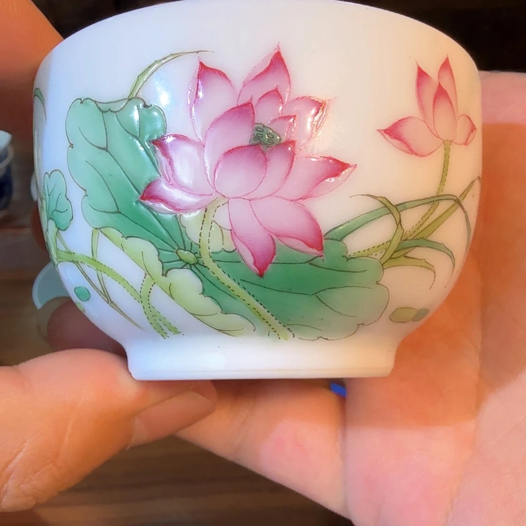 杯子釉上粉彩荷花单杯