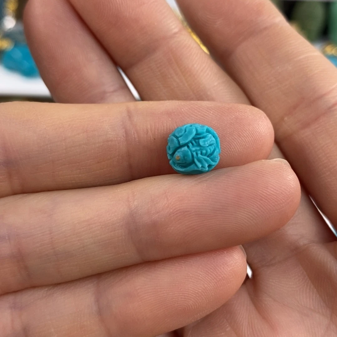 绿松石未镶嵌。鲸落